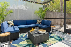 Tranquil Times a Serene 3BR Close to RJ Stadium with Screened Heated Pool, Outdoor Kitchen and Yard Chess